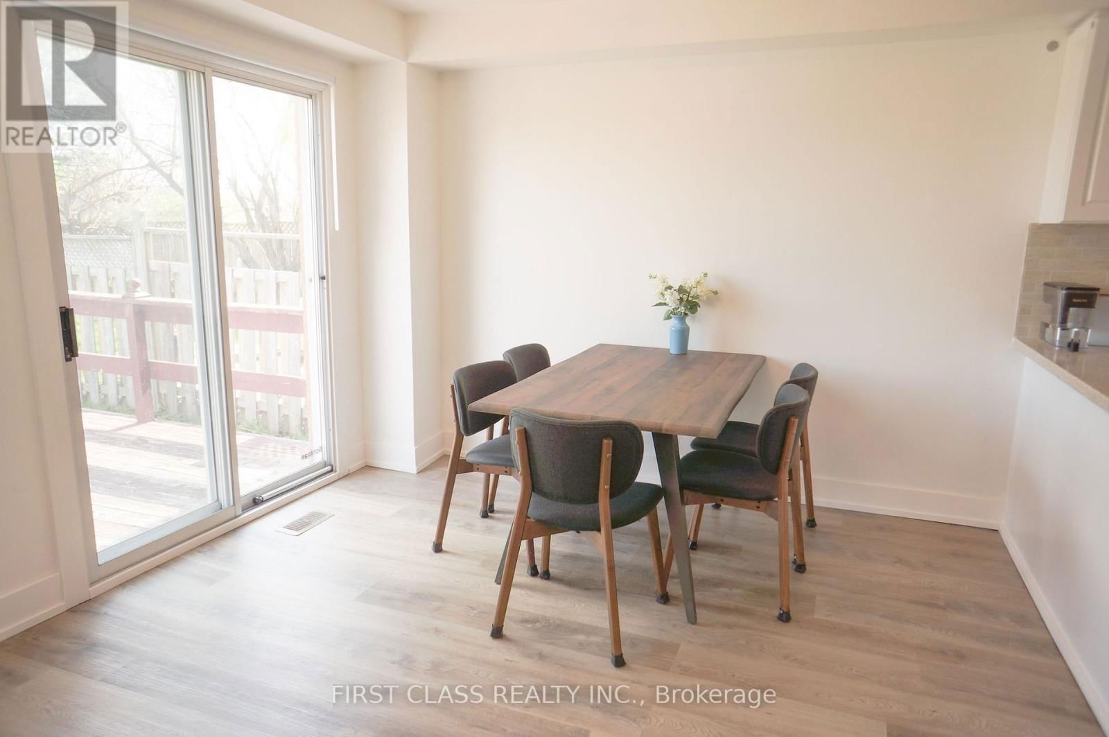 31 ELMPARK COURT Image 7