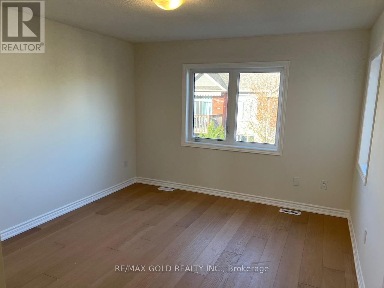 31 LAWRENCE D. PRIDHAM AVENUE Image 14