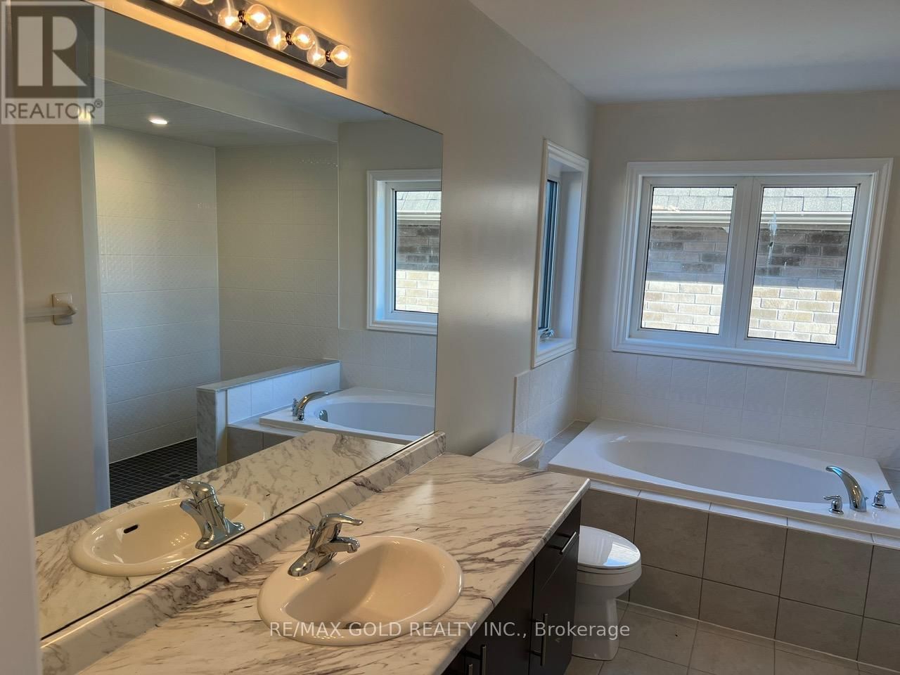 31 LAWRENCE D. PRIDHAM AVENUE Image 16