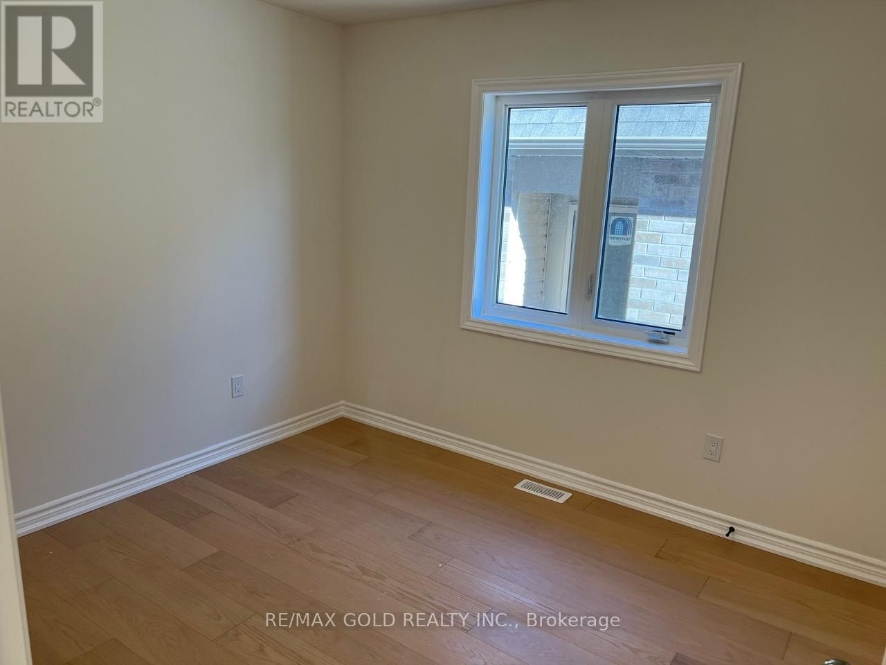 31 LAWRENCE D. PRIDHAM AVENUE Image 20