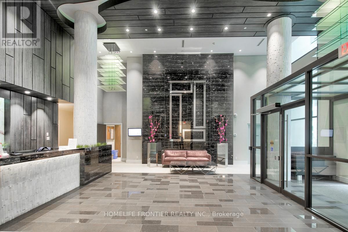 1603 - 9201 YONGE STREET Image 15