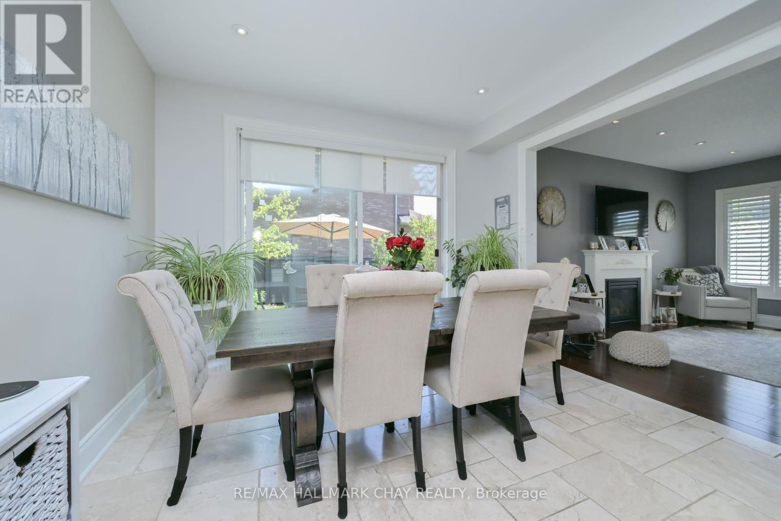221 8TH AVENUE Image 10