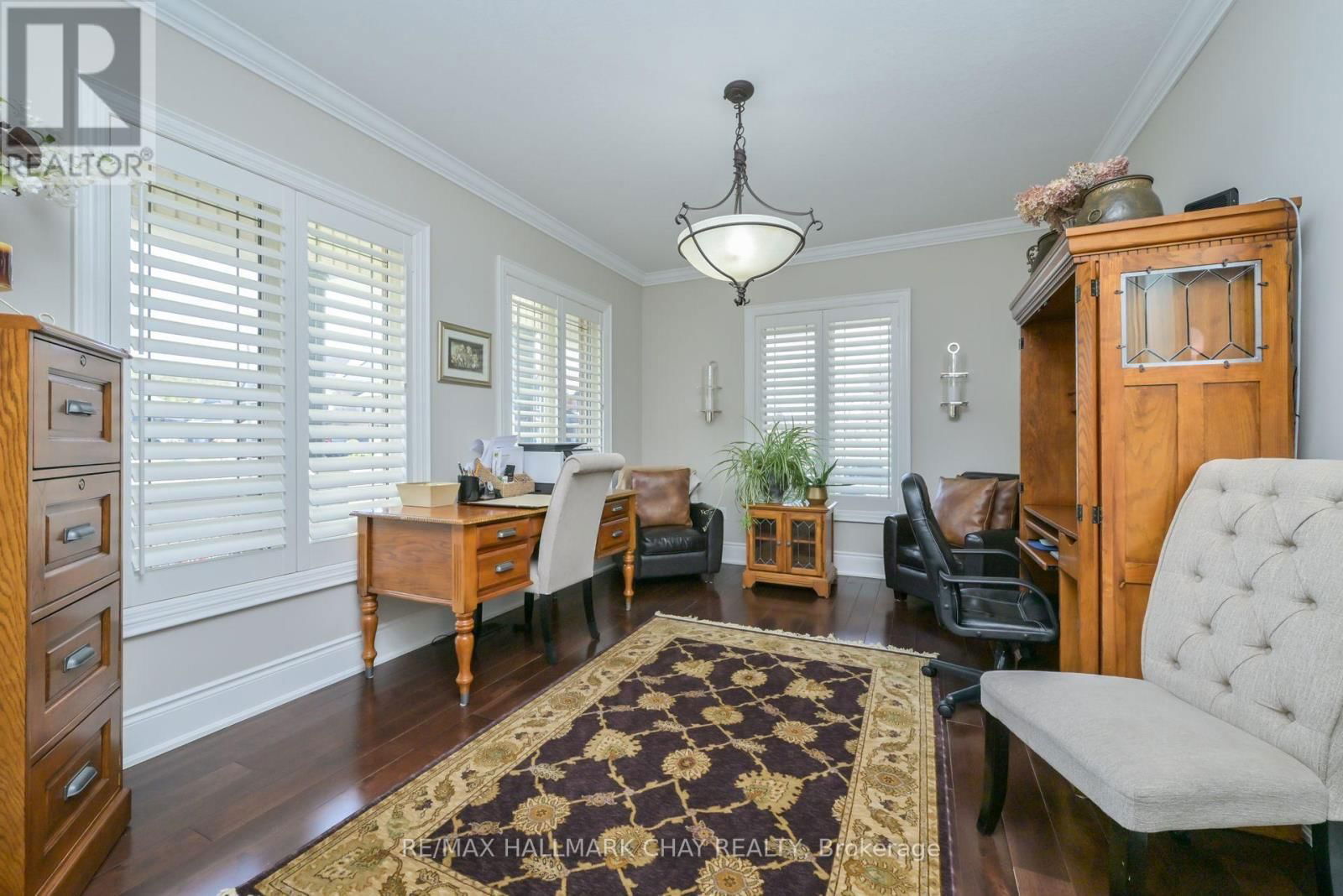 221 8TH AVENUE Image 15