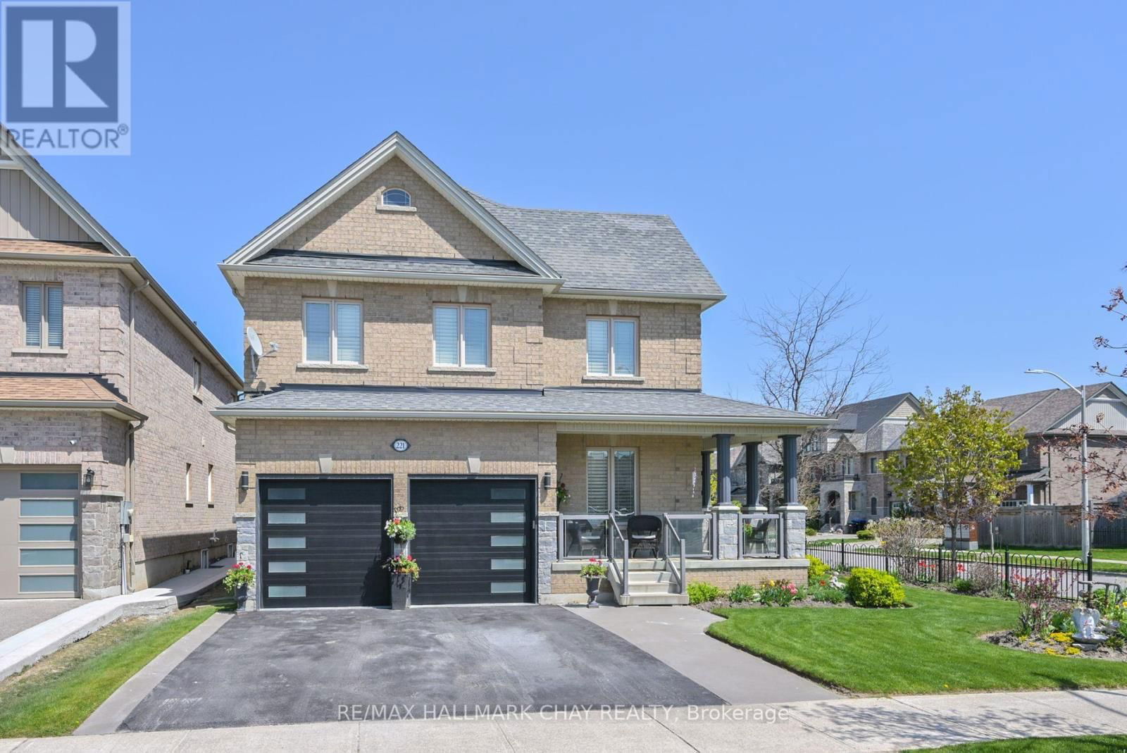 221 8TH AVENUE Image 2