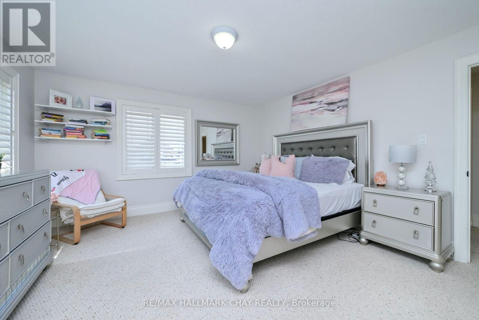 221 8TH AVENUE Image 23