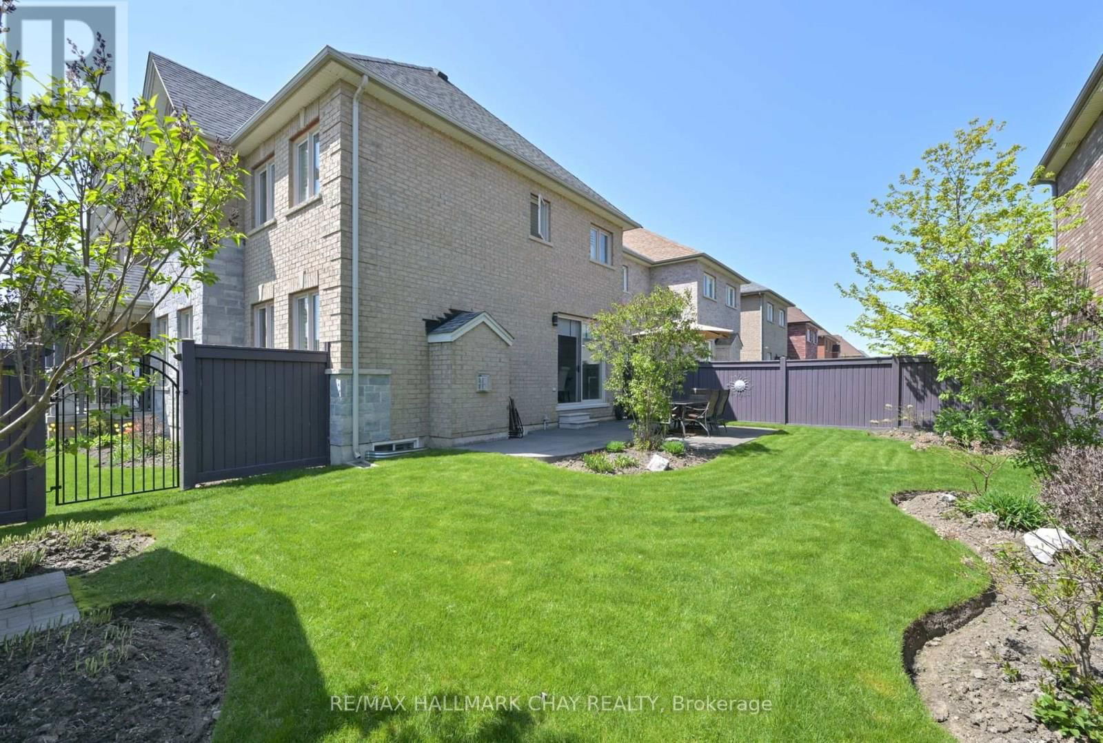 221 8TH AVENUE Image 37