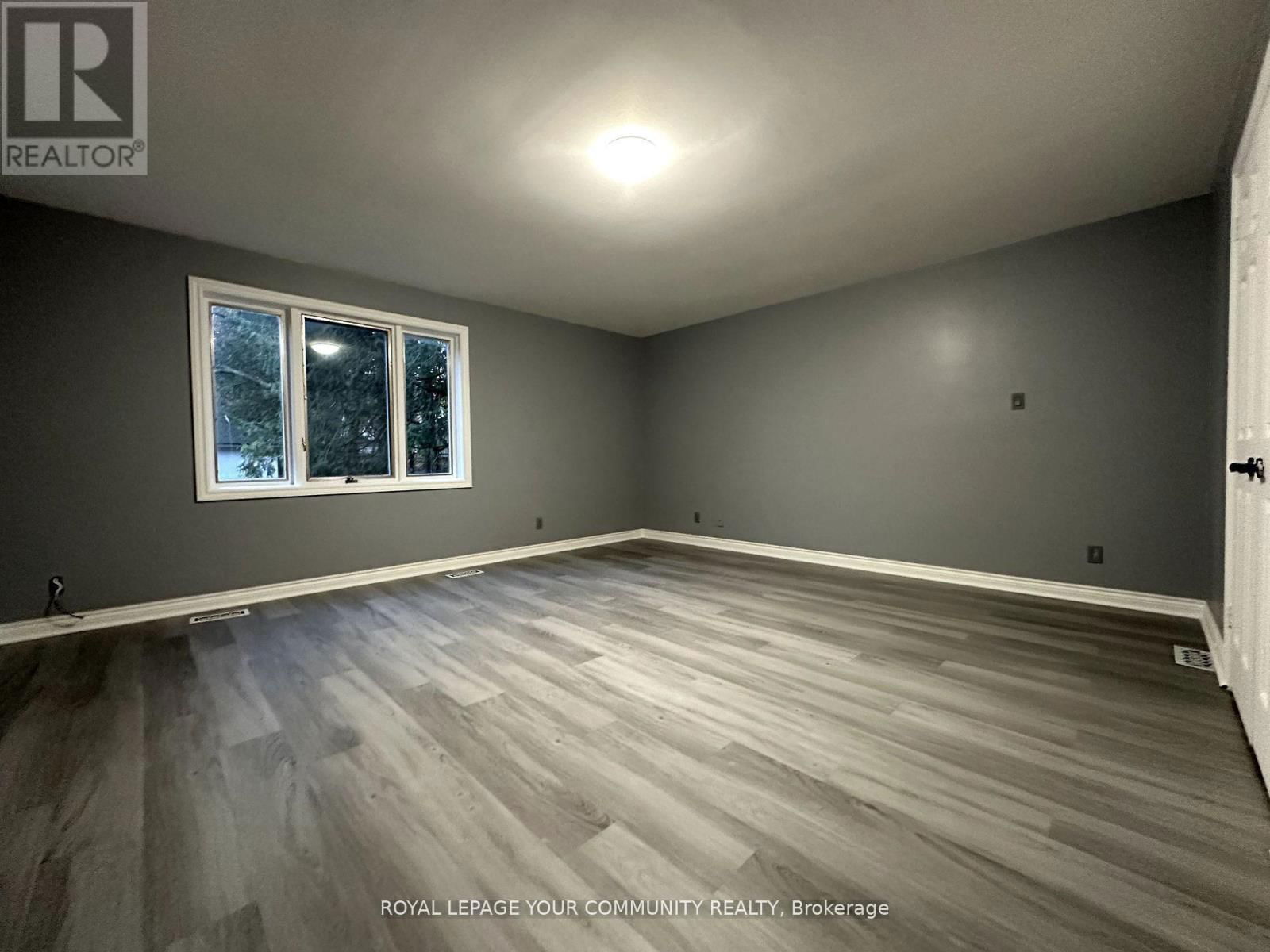 136 ARNOLD CRESCENT Image 17
