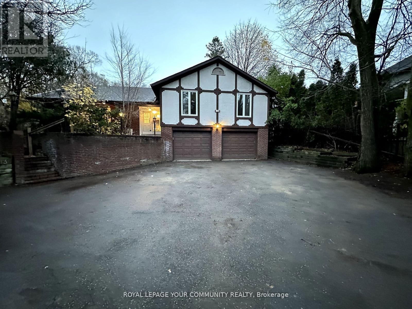 136 ARNOLD CRESCENT Image 2