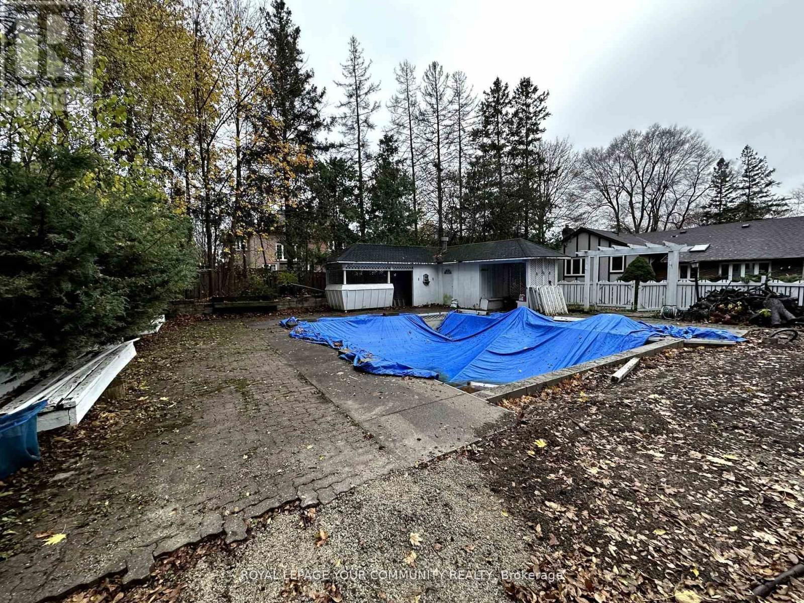 136 ARNOLD CRESCENT Image 24
