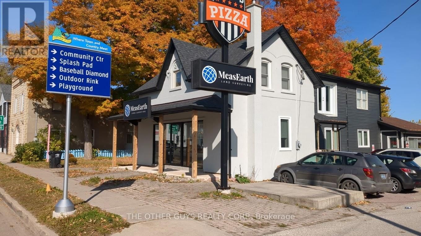 Upper - 244 BARRIE STREET Image 1