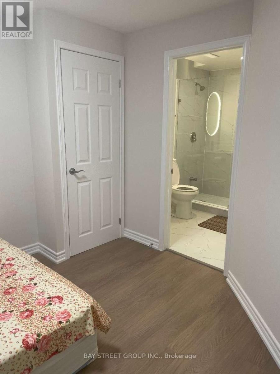 32 HEREFORDSHIRE CRESCENT Image 7