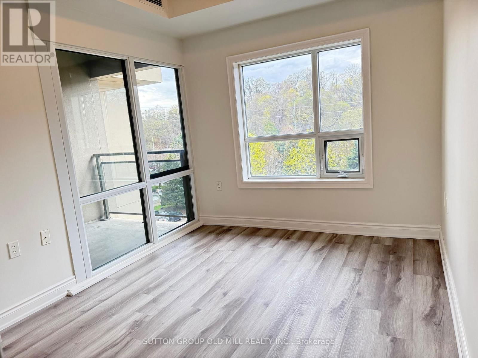 432 - 8201 ISLINGTON AVENUE Image 2