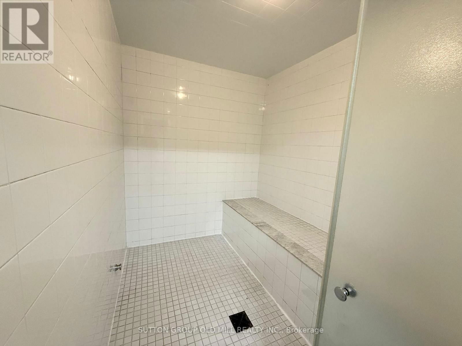 432 - 8201 ISLINGTON AVENUE Image 21