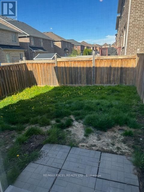 1132 STUFFLES CRESCENT Image 6