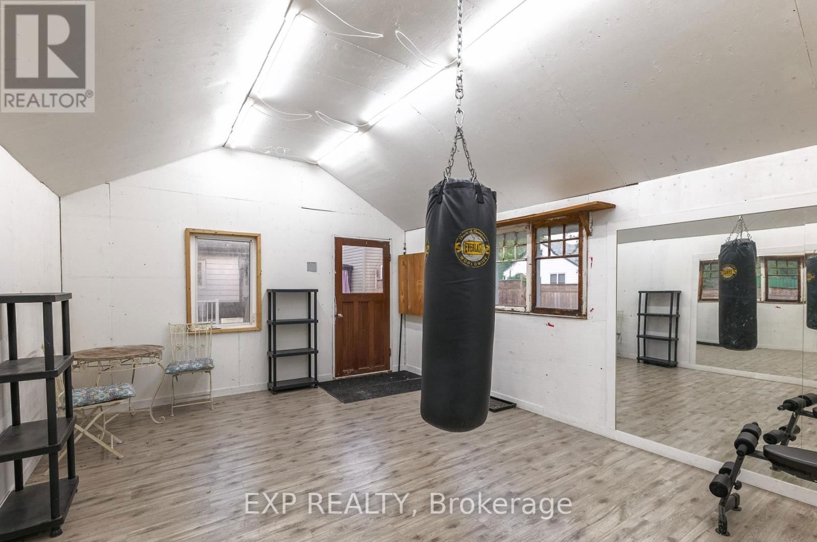 27182 CIVIC CENTRE ROAD Image 36
