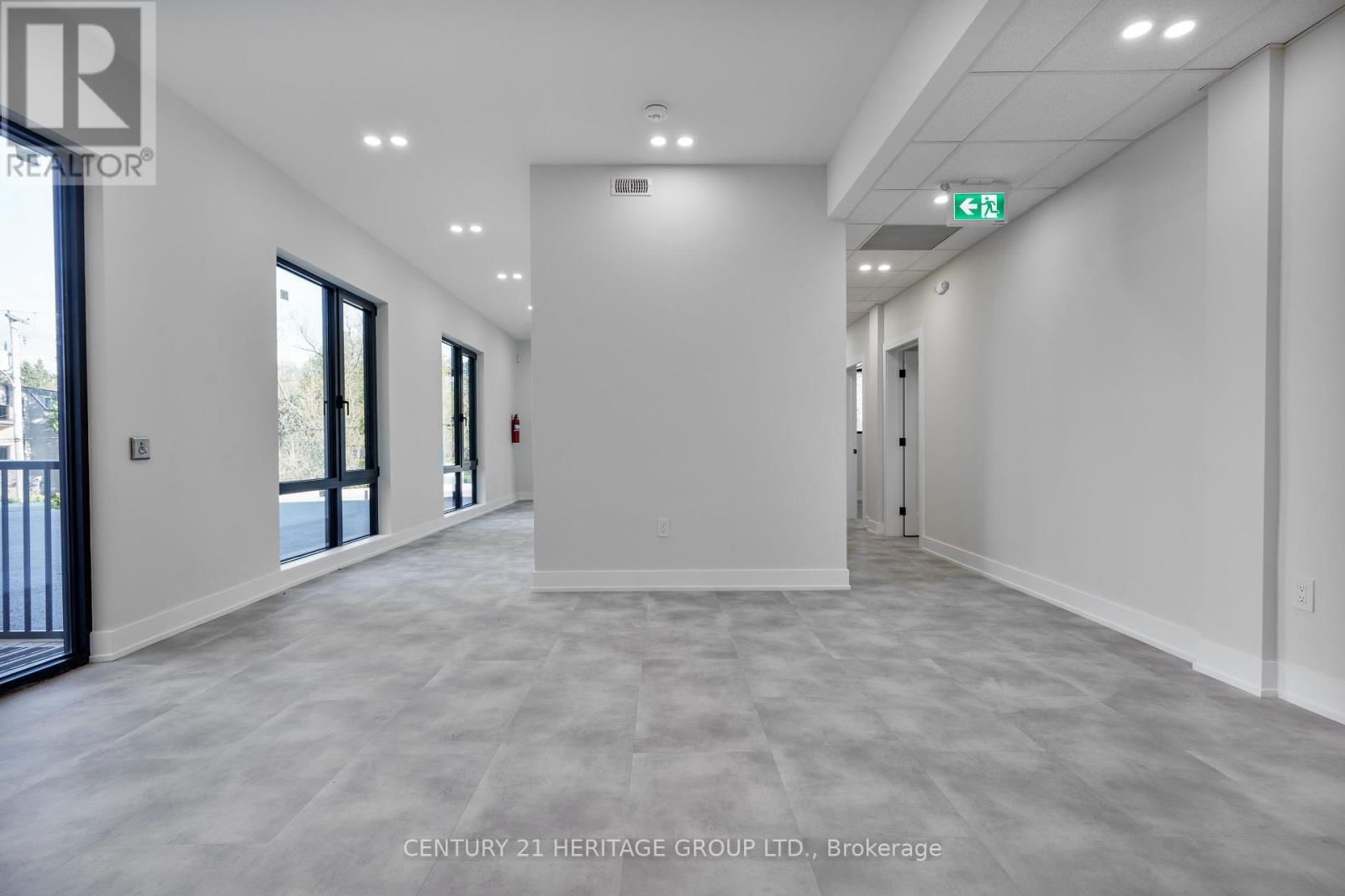 107 TORONTO STREET Image 12
