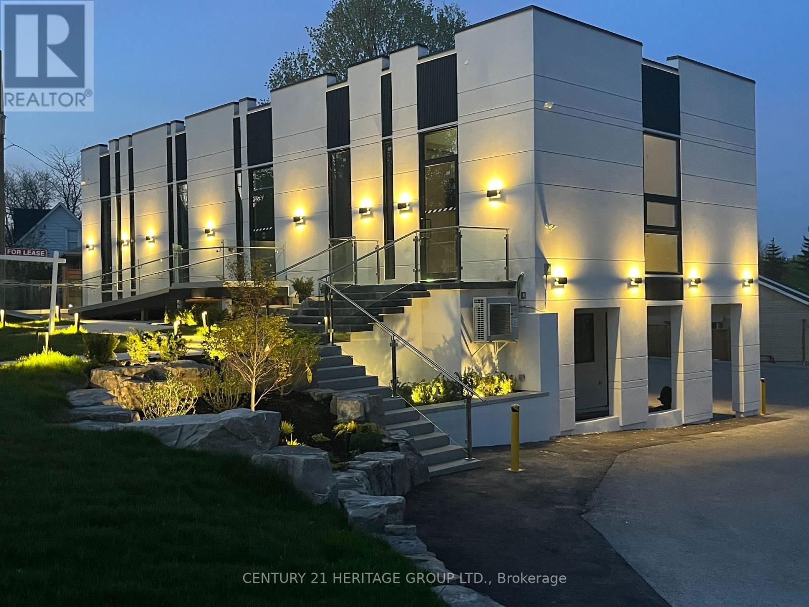 107 TORONTO STREET Image 19