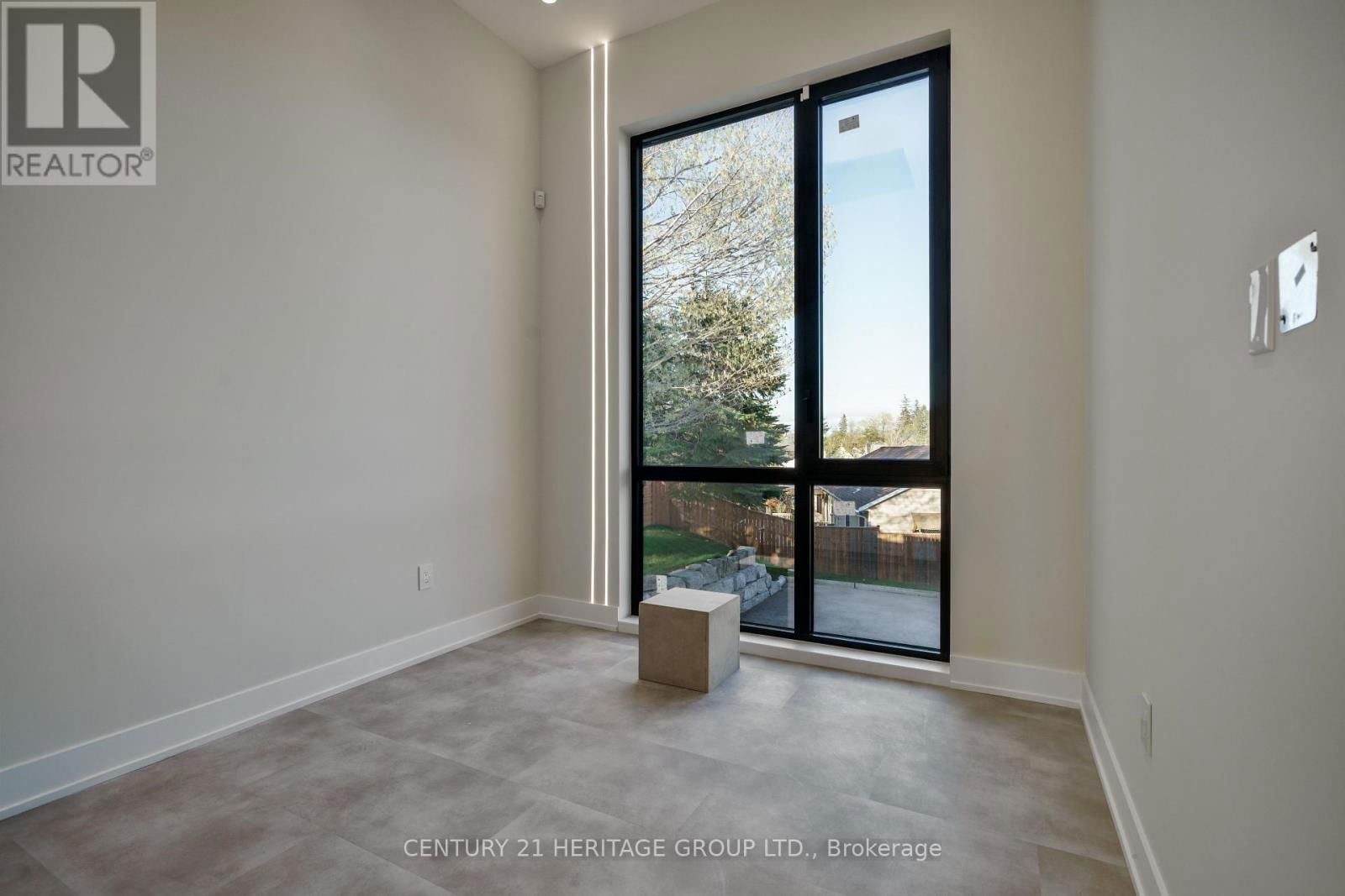 107 TORONTO STREET Image 3