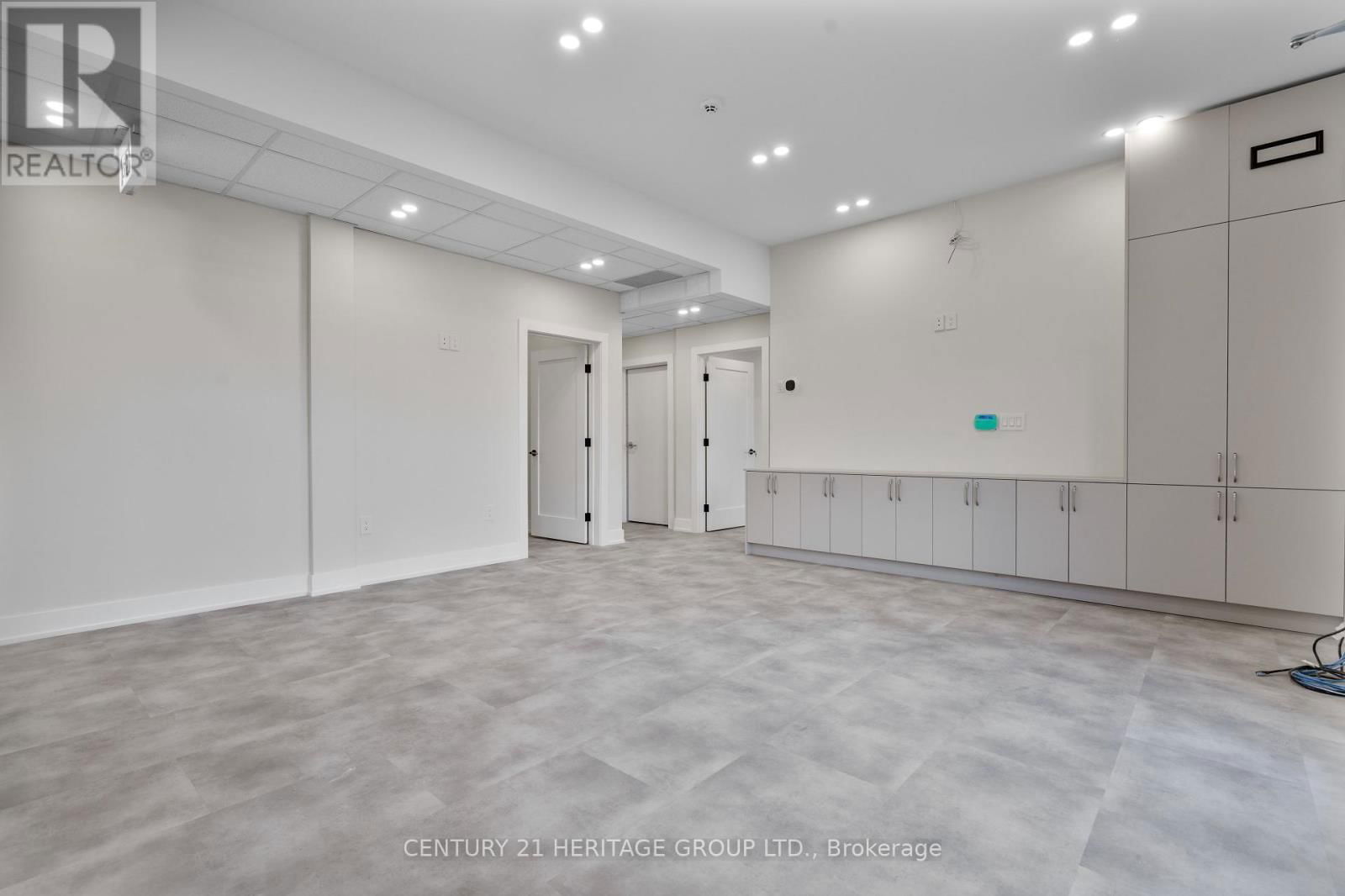 107 TORONTO STREET Image 7