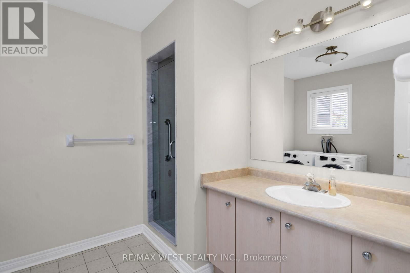 362 AVRO ROAD Image 17