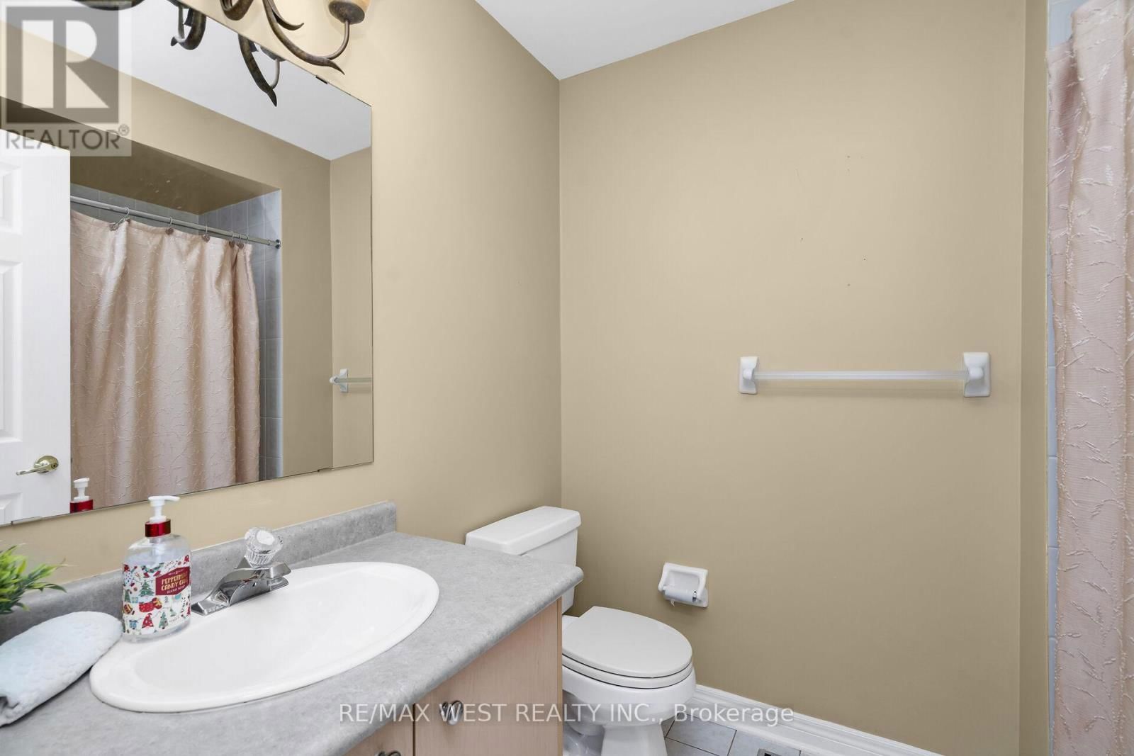 362 AVRO ROAD Image 20