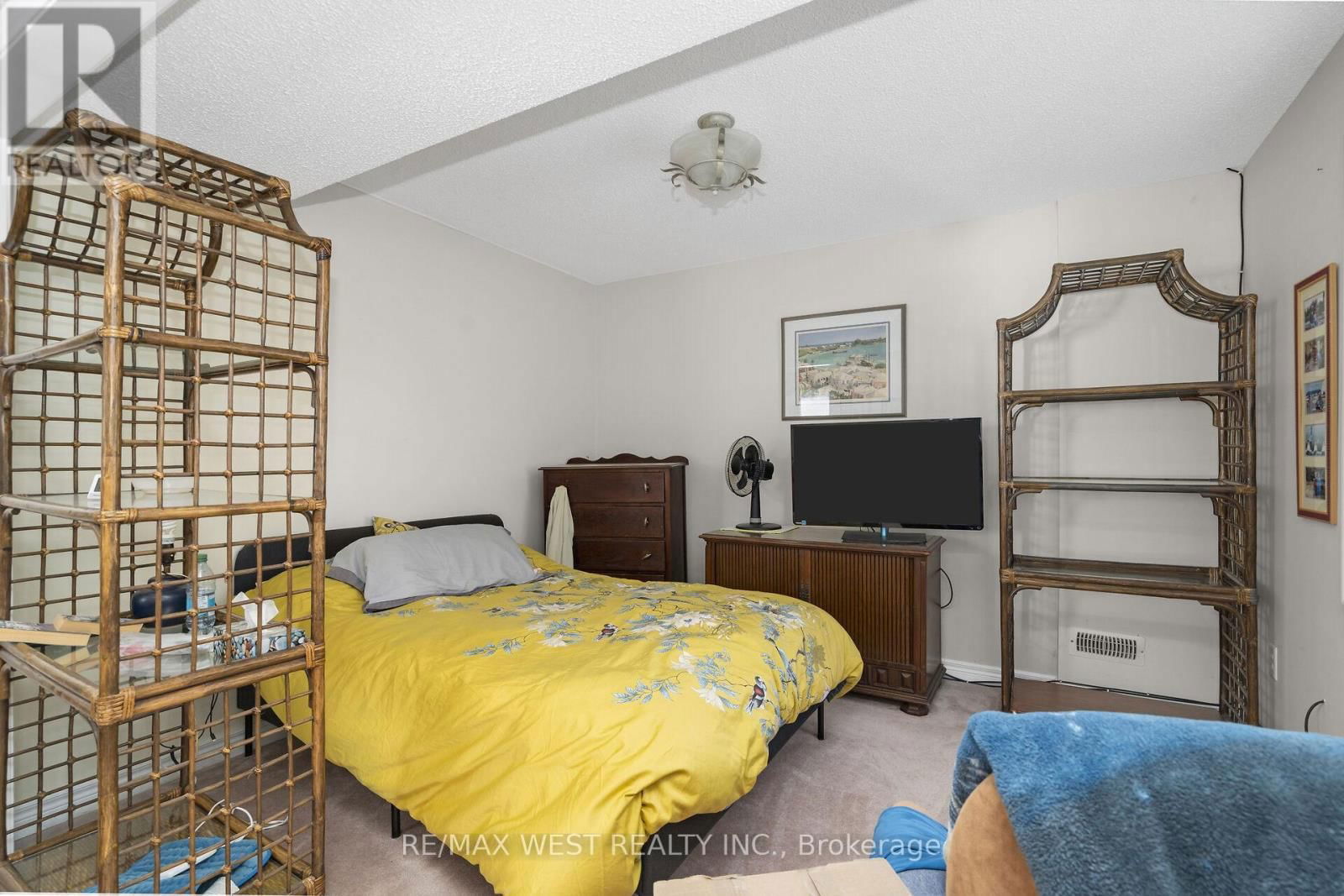 362 AVRO ROAD Image 27