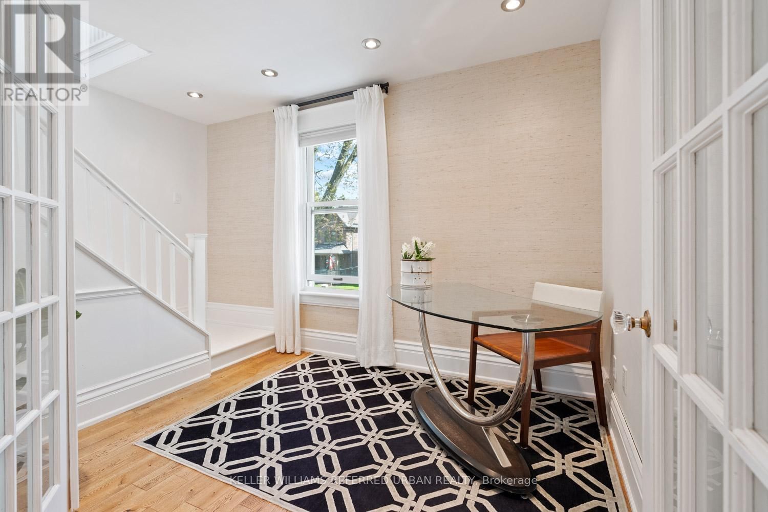 72 CONNAUGHT AVENUE Image 21