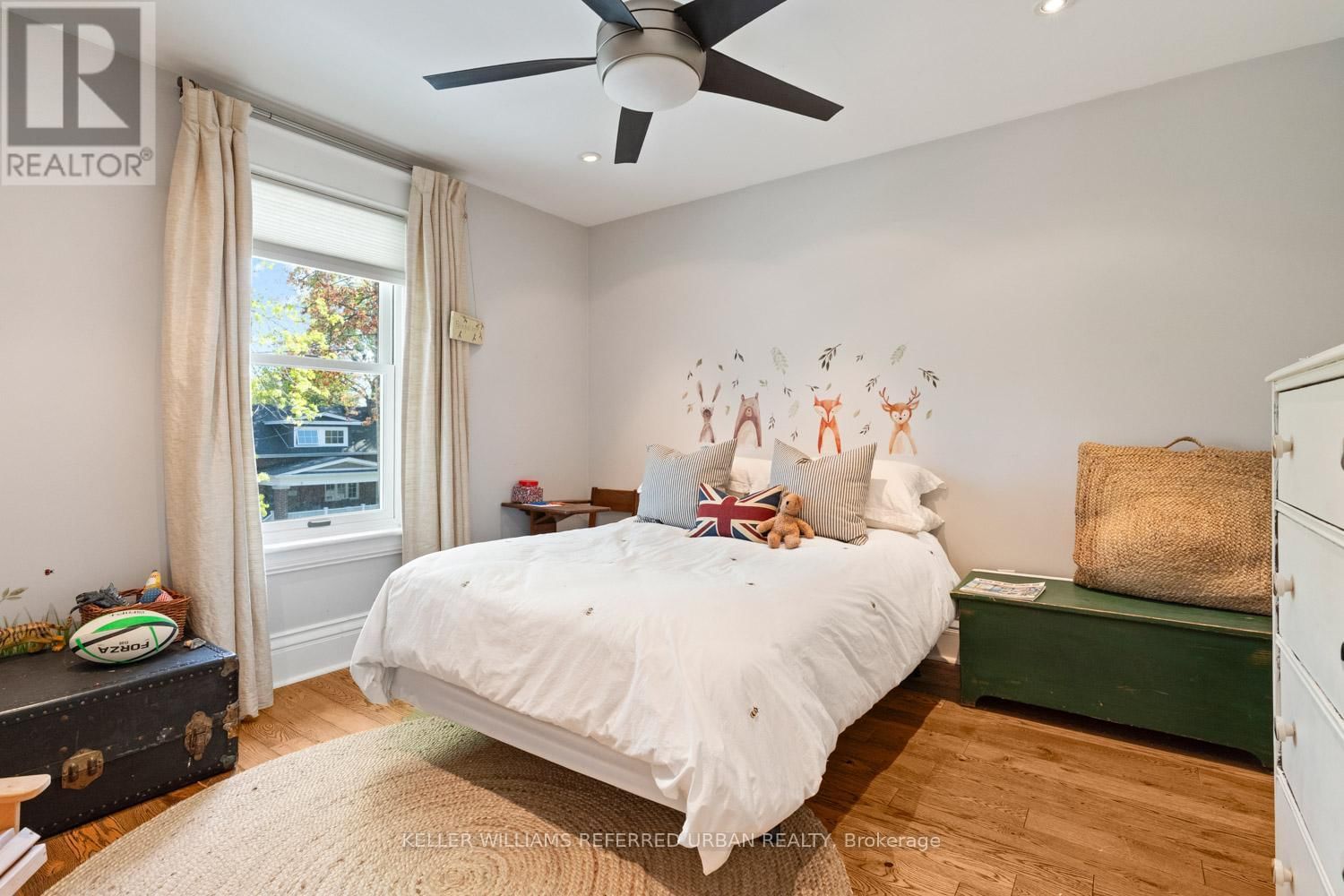 72 CONNAUGHT AVENUE Image 22
