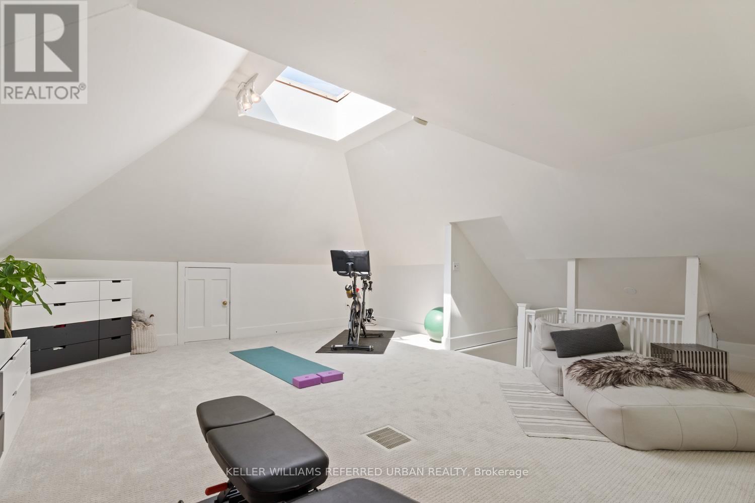 72 CONNAUGHT AVENUE Image 23