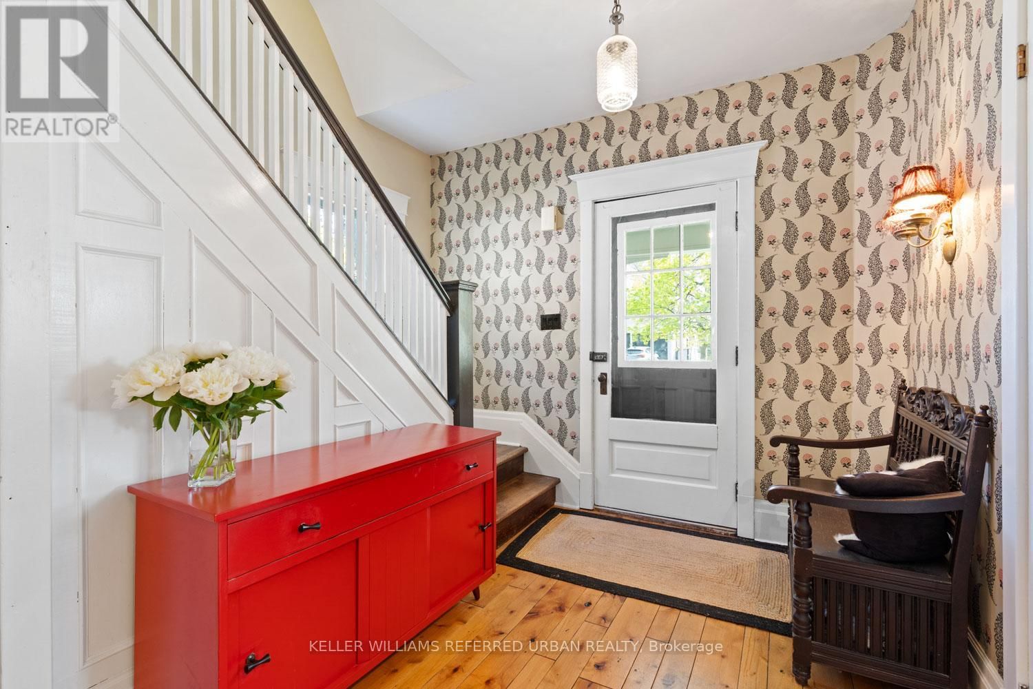 72 CONNAUGHT AVENUE Image 31