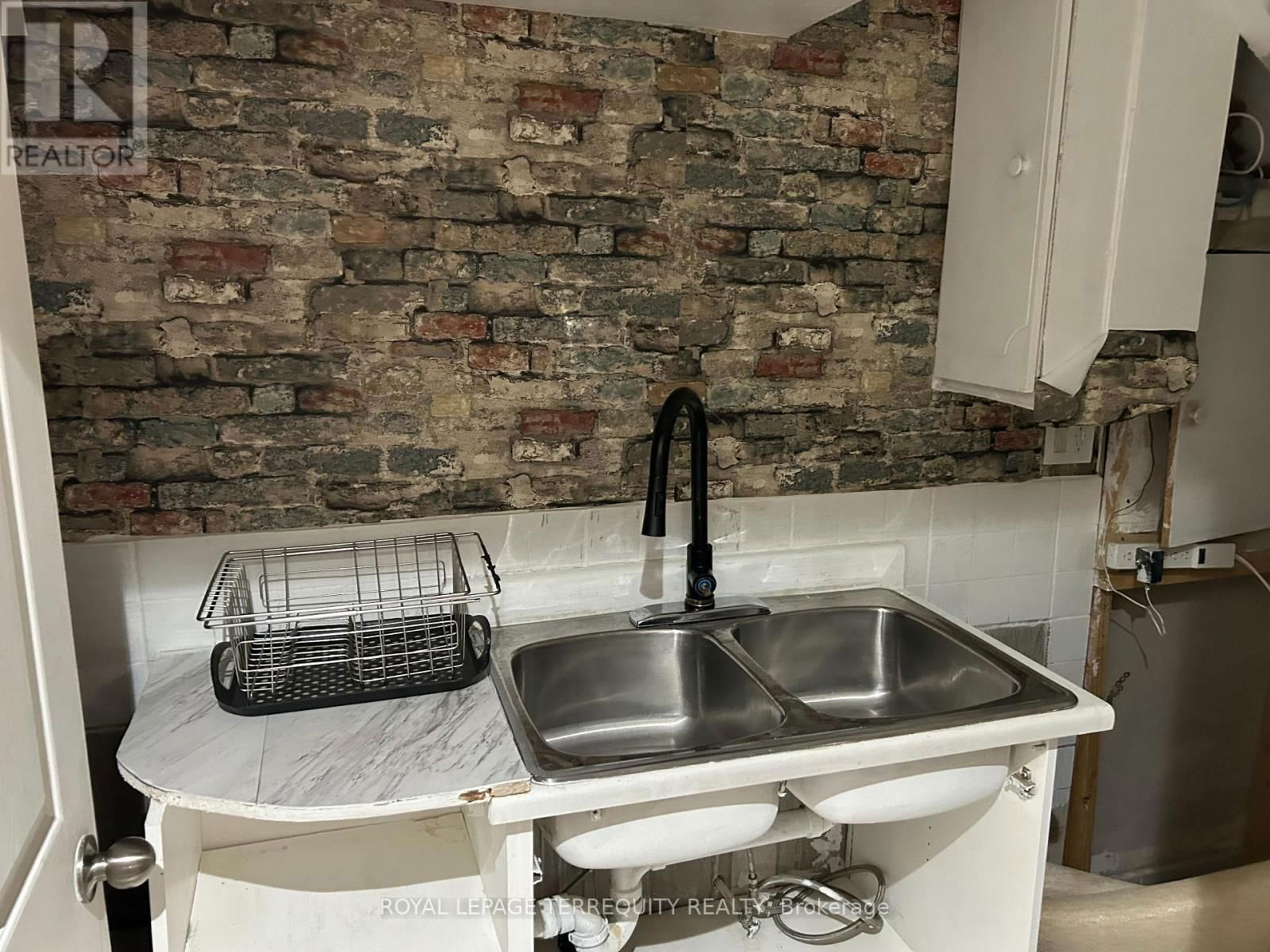 28 LEVENDALE ROAD Image 11