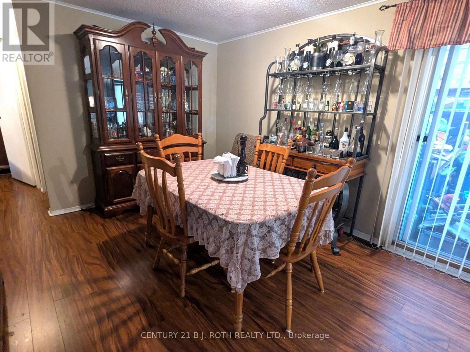 66 LINDEN LANE Image 20