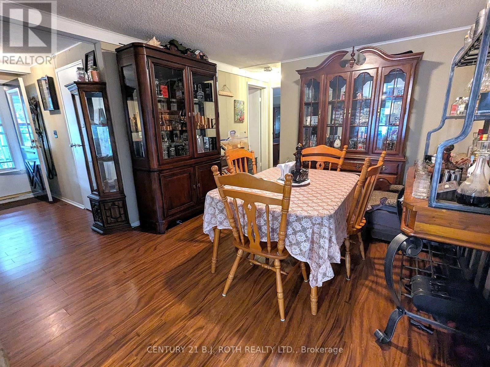 66 LINDEN LANE Image 21