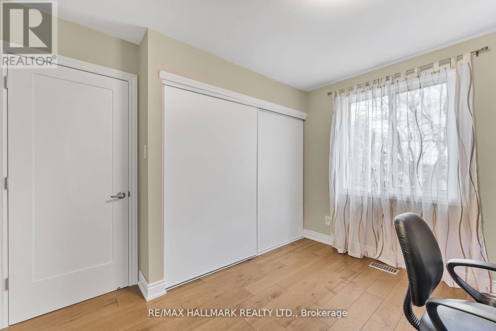 57 WILLIAM ROE BOULEVARD Image 15