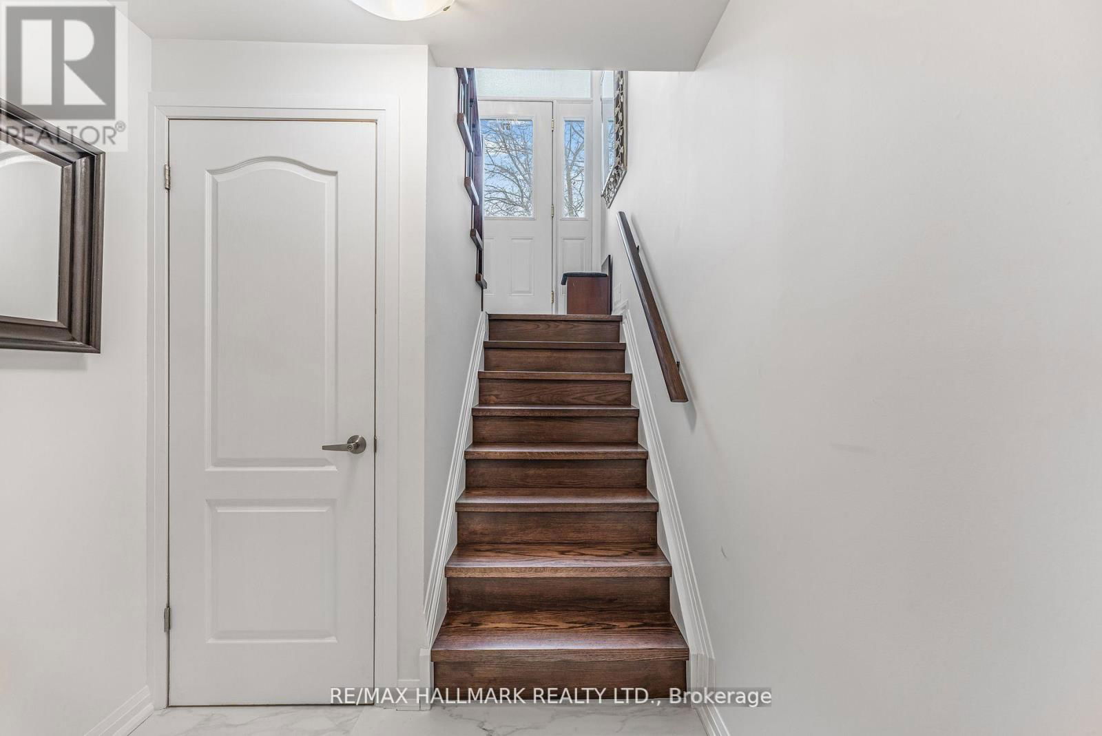 57 WILLIAM ROE BOULEVARD Image 20