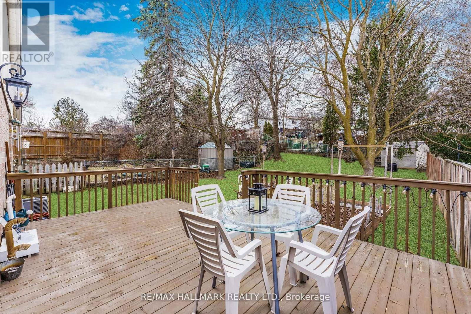 57 WILLIAM ROE BOULEVARD Image 31