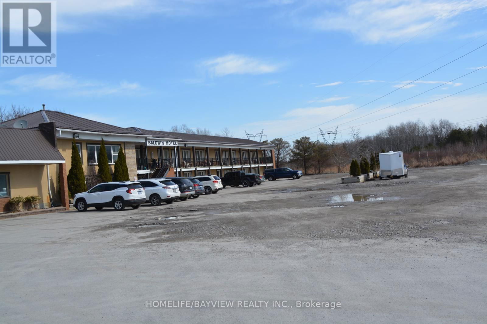 Unit #8 - 23721 HIGHWAY 48 Image 3