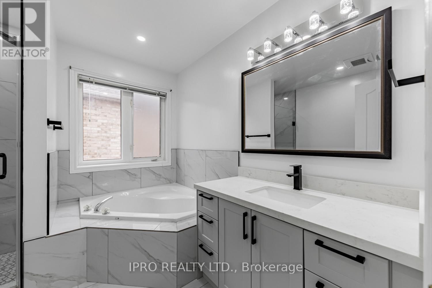 124 CASABEL DRIVE Image 16