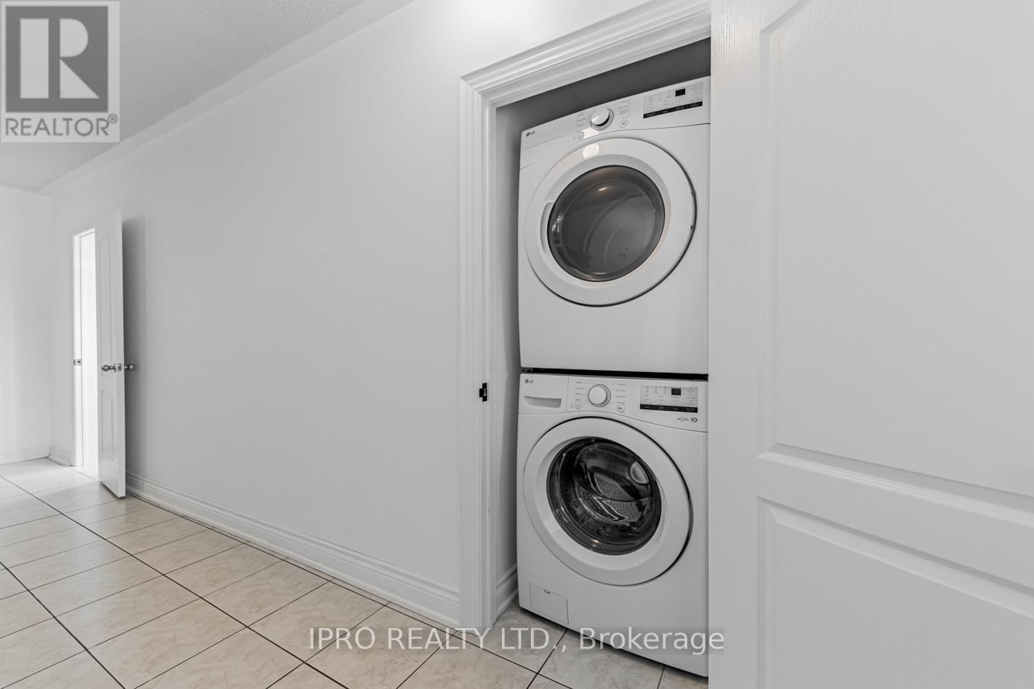 124 CASABEL DRIVE Image 24