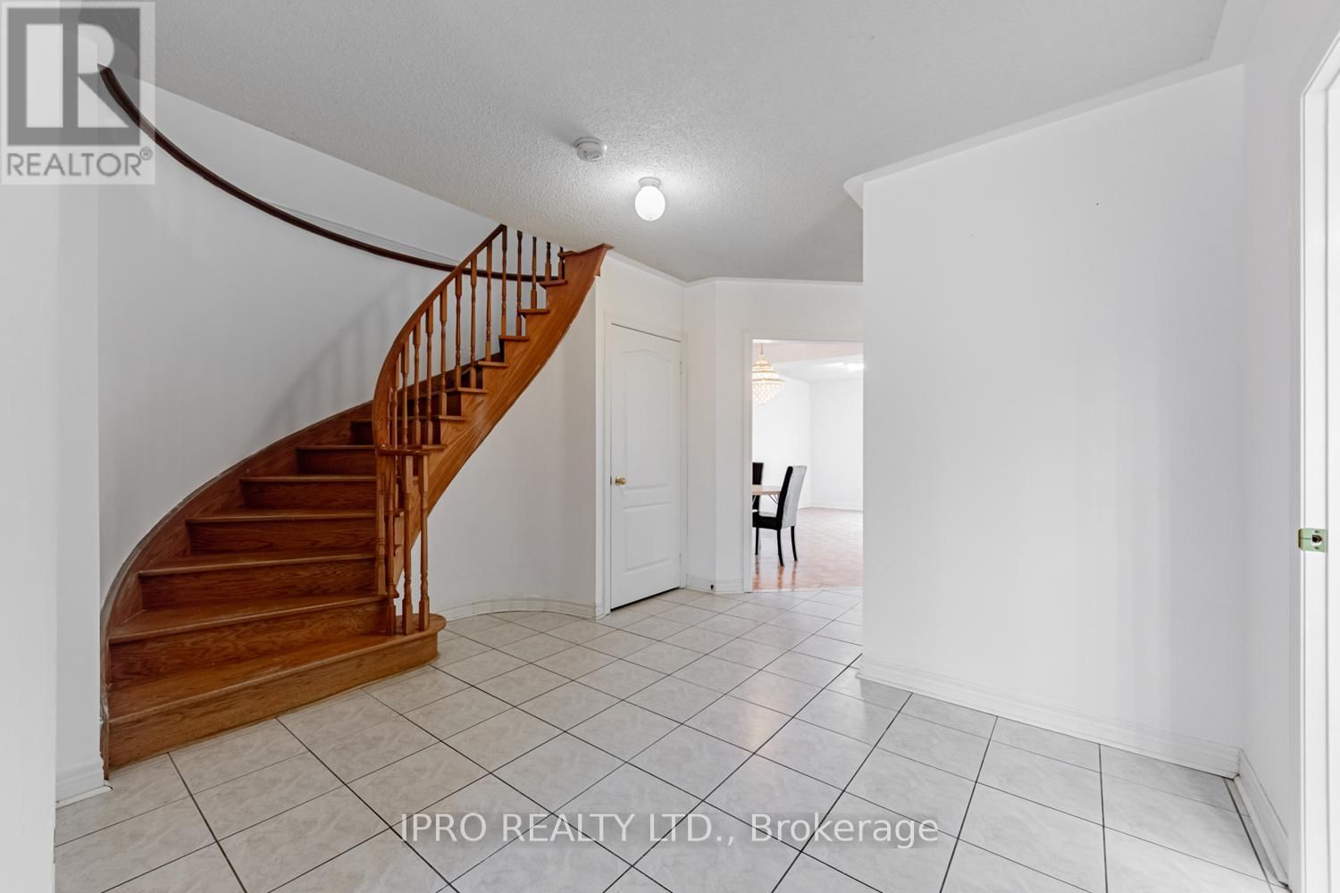 124 CASABEL DRIVE Image 3