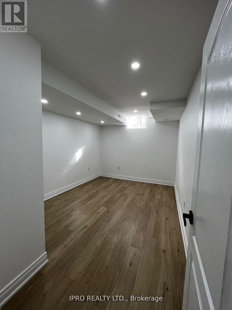 124 CASABEL DRIVE Image 30