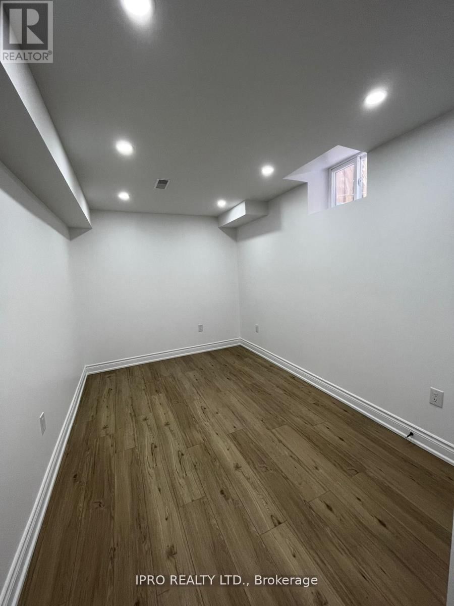 124 CASABEL DRIVE Image 31