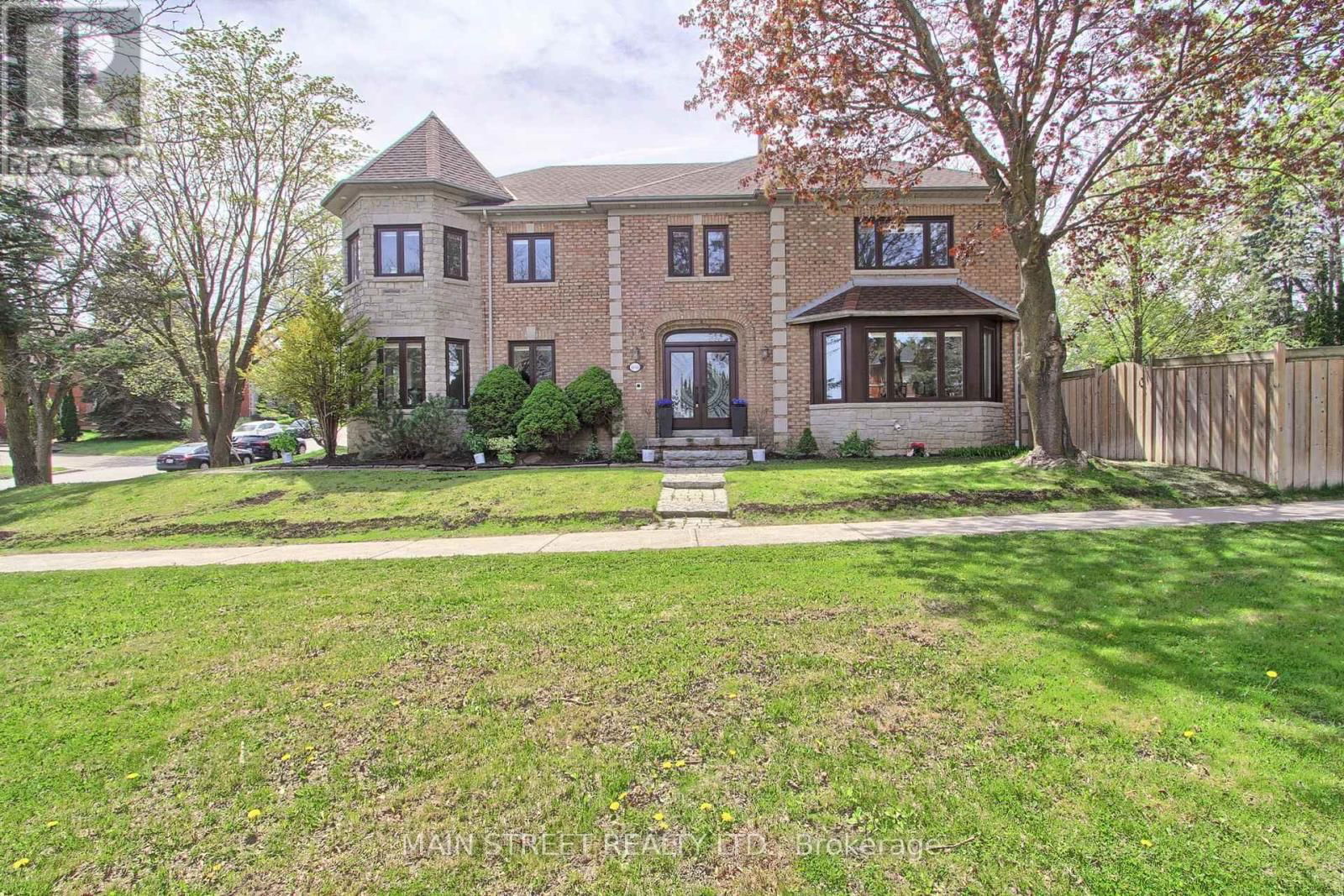 898 STONEHAVEN AVENUE Image 2