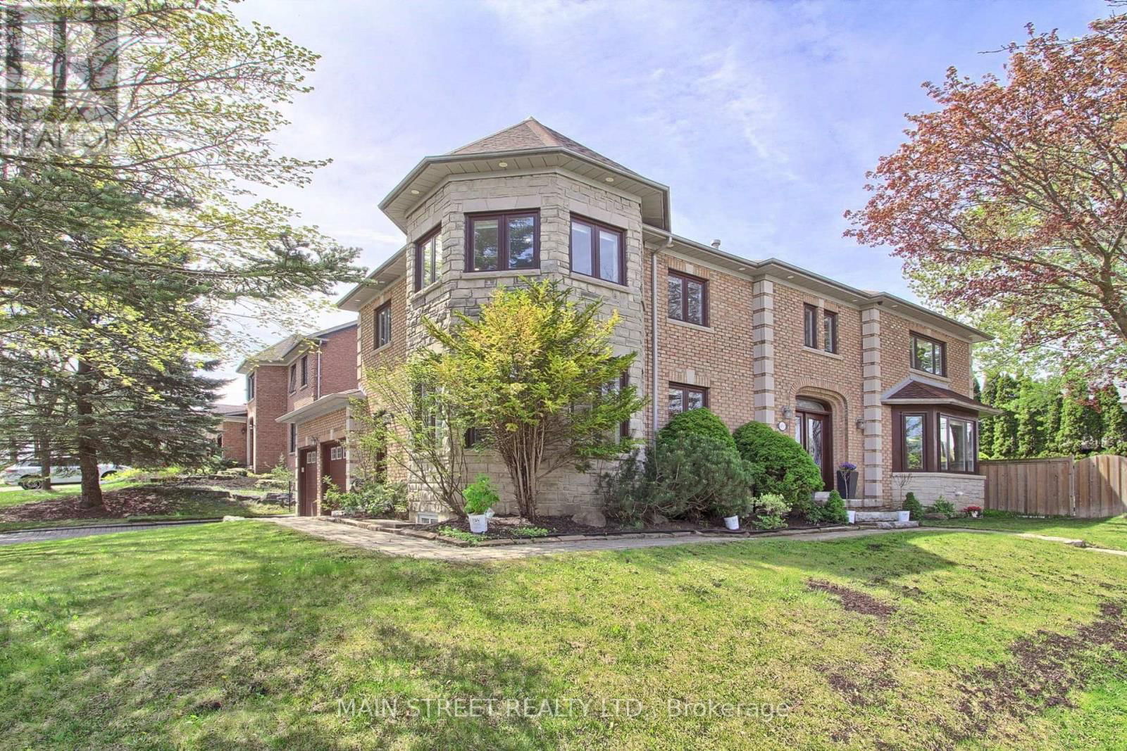 898 STONEHAVEN AVENUE Image 48