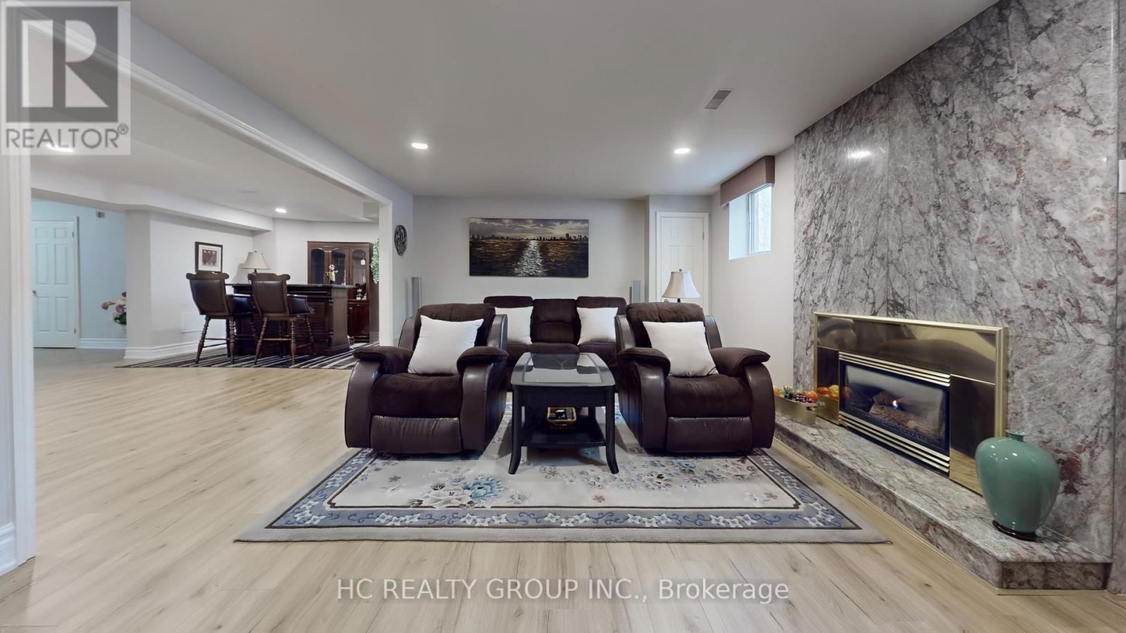 2 GLENRIDGE DRIVE Image 31