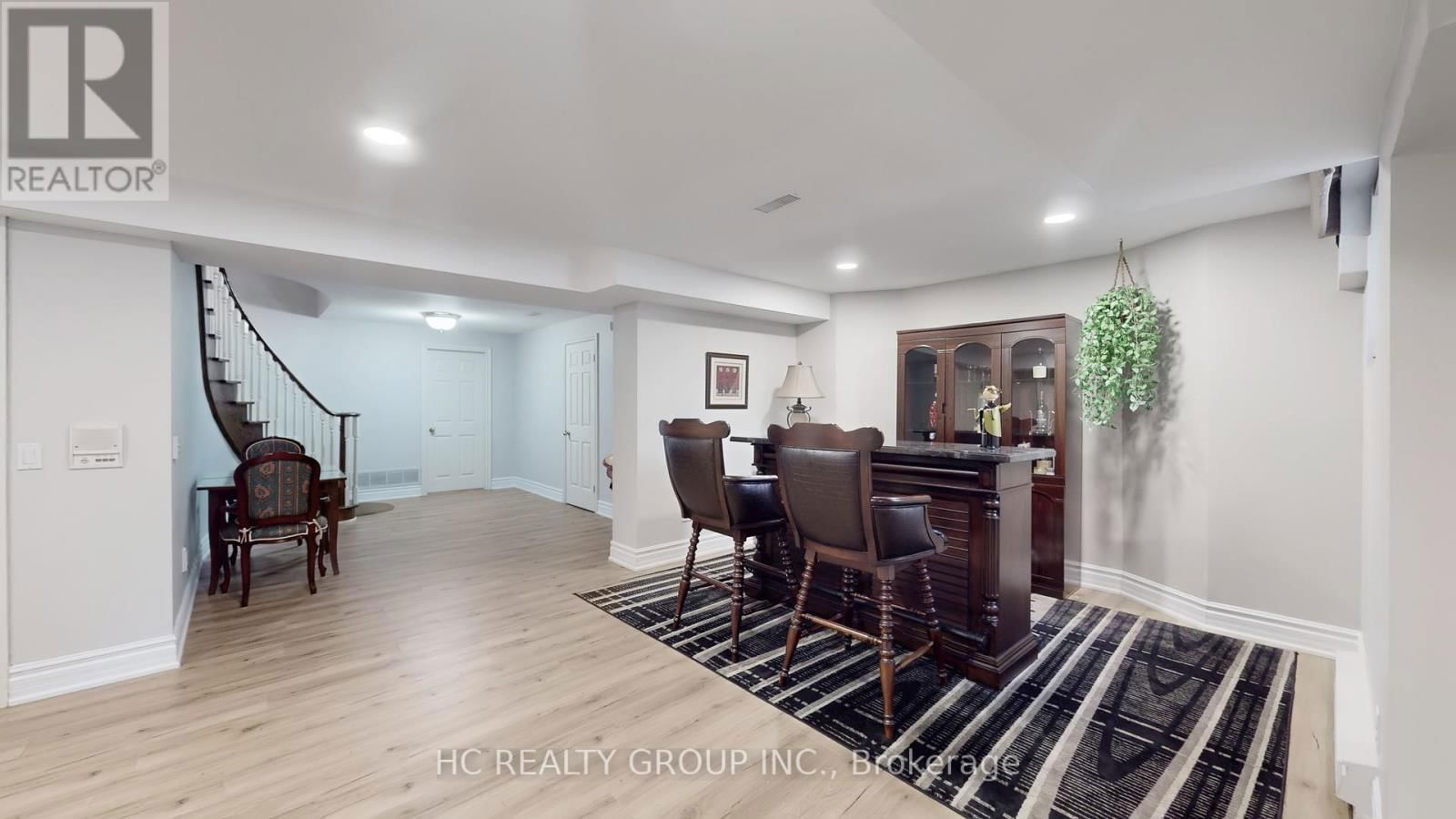 2 GLENRIDGE DRIVE Image 34