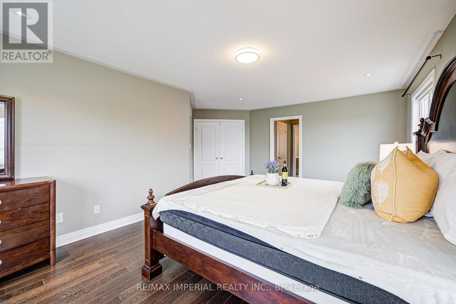 982 WILBUR PIPHER CIRCLE Image 22