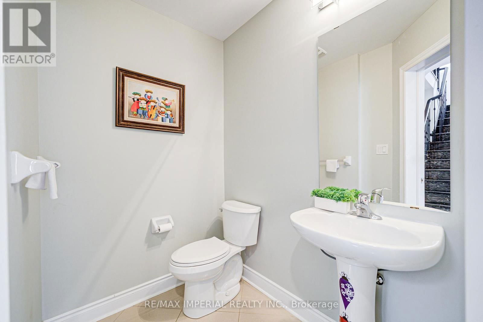 982 WILBUR PIPHER CIRCLE Image 36