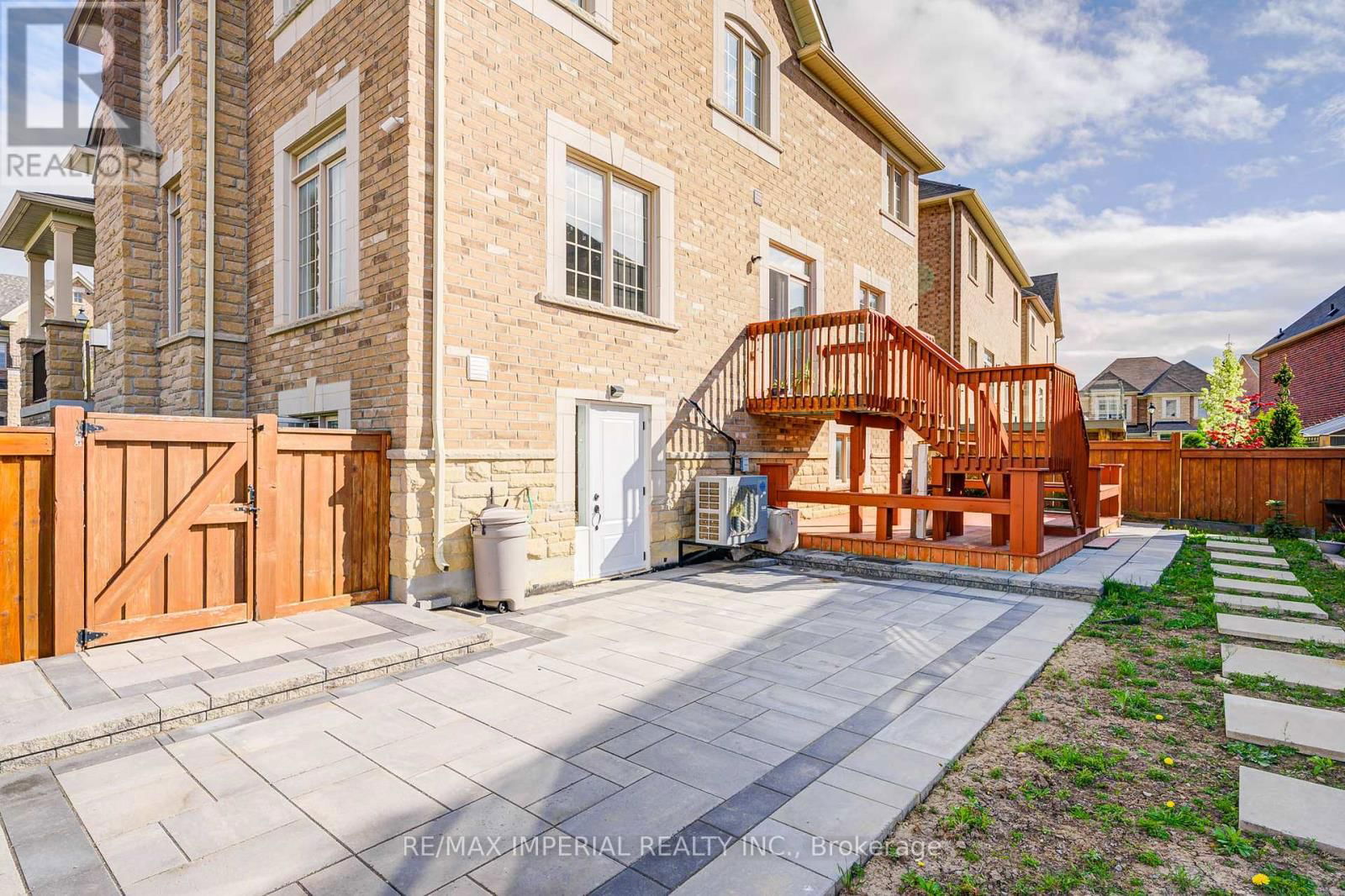 982 WILBUR PIPHER CIRCLE Image 43