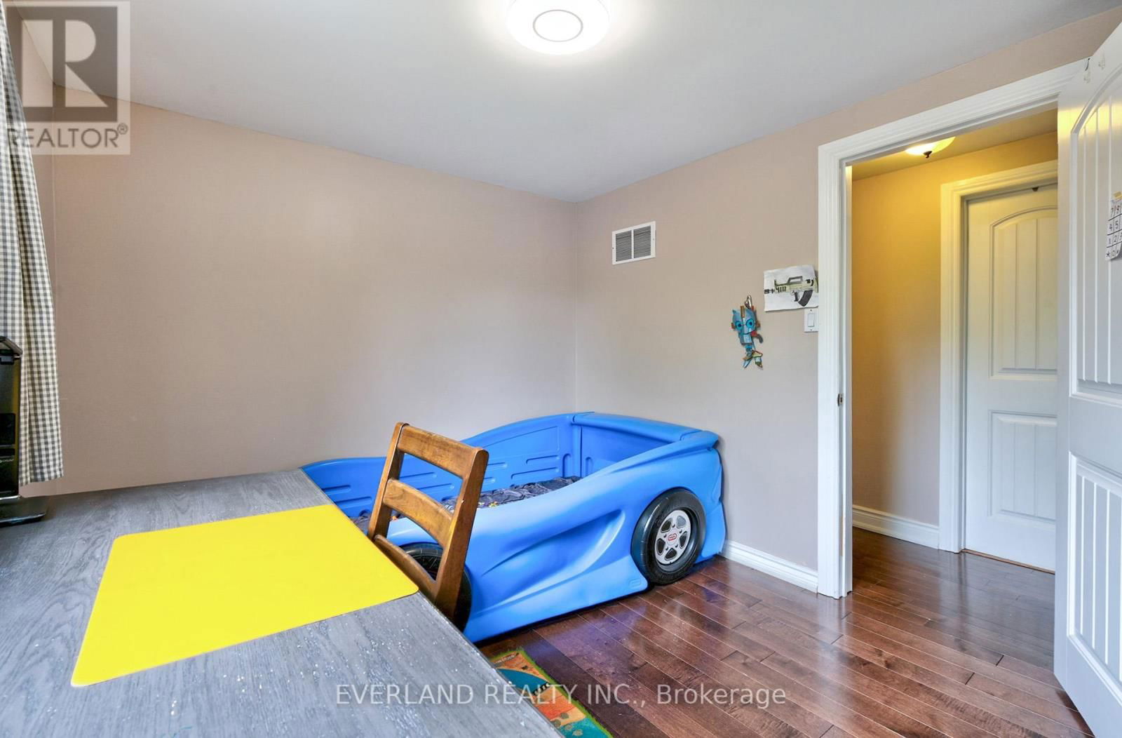 35 RAVENGLOSS DRIVE Image 14